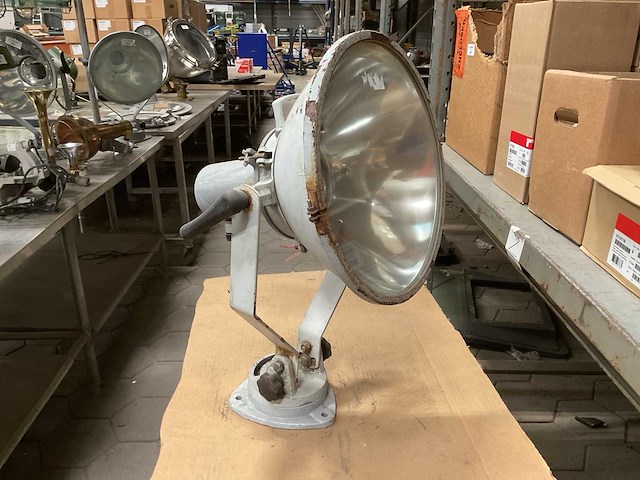 Tg7 vintage marine spot light - afbeelding 1 van  6