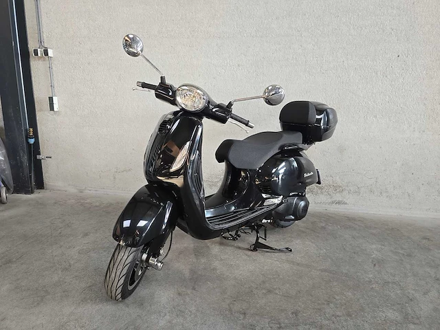 Tgb - bellavita - 300cc - 4t motorscooter - afbeelding 3 van  7