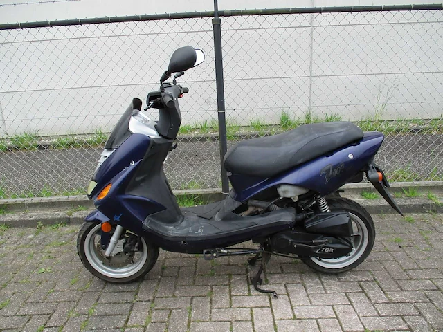 Tgb (scooter alleen bedoeld voor onderdelen!) - snorscooter - f409 2 tact - scooter - afbeelding 1 van  9