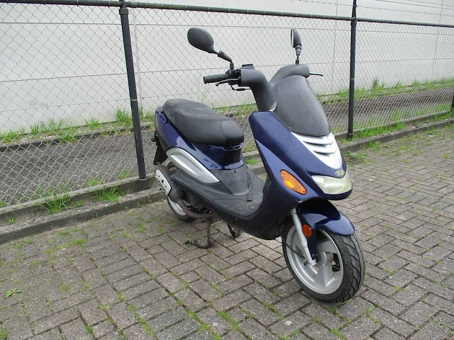 Tgb (scooter alleen bedoeld voor onderdelen!) - snorscooter - f409 2 tact - scooter - afbeelding 4 van  9