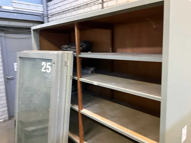 T.h. eindhoven opbergkast (2x) - afbeelding 3 van  7