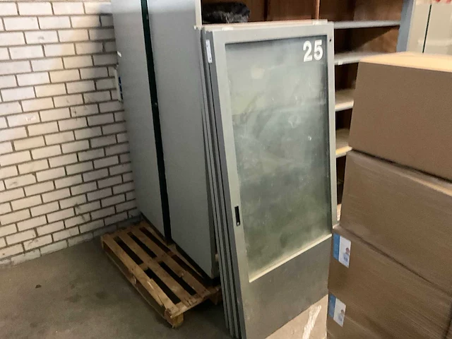 T.h. eindhoven opbergkast (2x) - afbeelding 4 van  7
