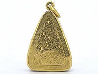Thaise phra - heilige klei amulet in gouden kast - afbeelding 4 van  7
