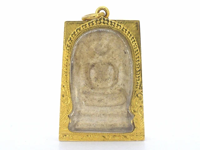 Thaise phra - heilige klei amulet in gouden kast - afbeelding 1 van  8