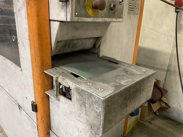 The edge eater slijp/schuur machine - afbeelding 6 van  11