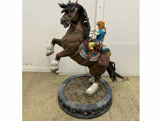 The legend of zelda: link on horseback - afbeelding 4 van  11