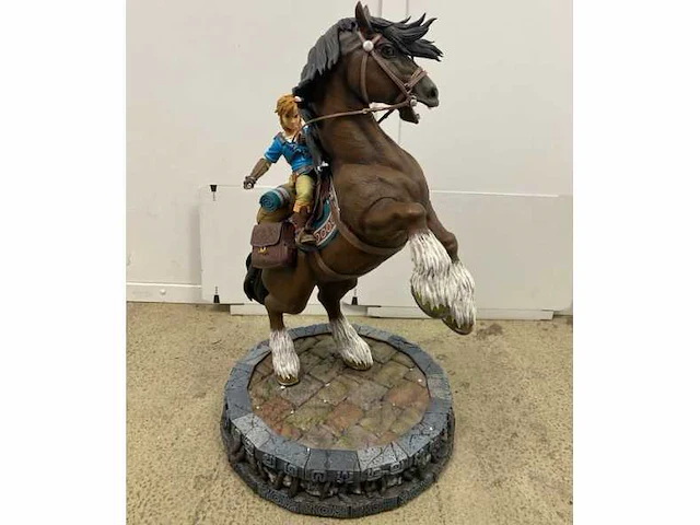 The legend of zelda: link on horseback - afbeelding 6 van  11