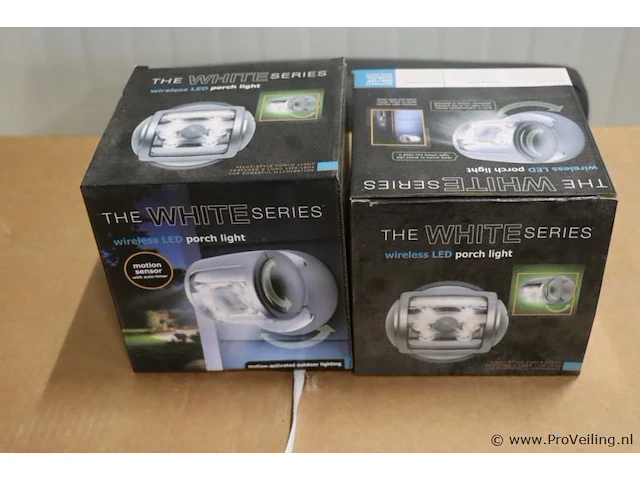 The white series verlichting met beweging sensor - 2 stuks - afbeelding 1 van  5