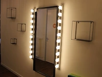 Theaterspiegel met verlichting. afmeting 85 x 150 cm. - afbeelding 1 van  3