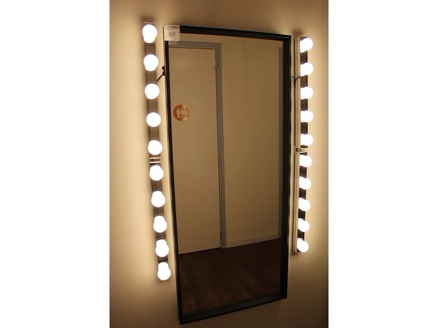 Theaterspiegel met verlichting. afmeting 85 x 150 cm. - afbeelding 3 van  3