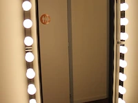 Theaterspiegel met verlichting. afmeting 85 x 150 cm. - afbeelding 3 van  3