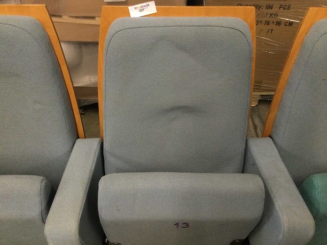 Theaterstoelen (3x) - afbeelding 2 van  3