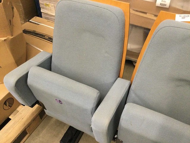 Theaterstoelen (3x) - afbeelding 3 van  3
