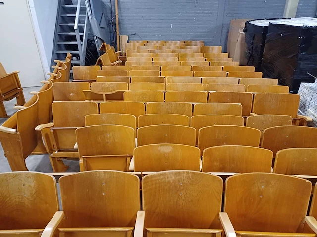 Theaterstoelen/kerkbanken (21x) - afbeelding 4 van  11