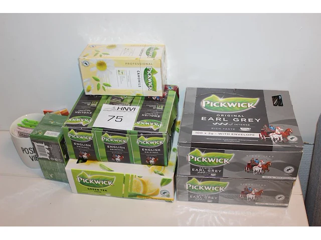 Theeproducten pickwick waaronder engels, groen, earl grey en kamille. - afbeelding 1 van  1