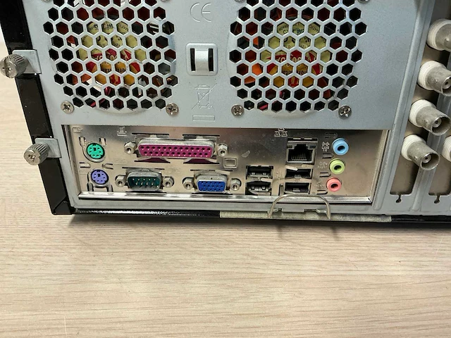 Thermaltake lanbox lite desktop - afbeelding 3 van  5