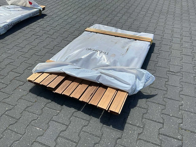 Thermo ayous channelsiding (1550x90x18mm) (17x) - afbeelding 1 van  3