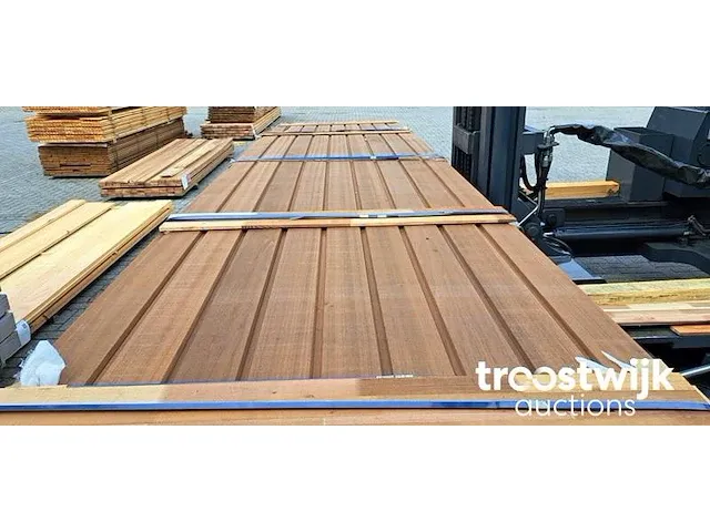 Thermo ayous channelsiding 18x137mm, lengte 330cm - afbeelding 1 van  3