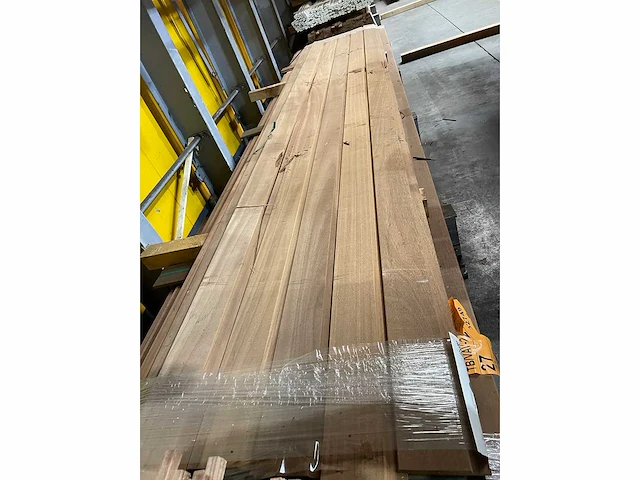 Thermo ayous channelsiding 18x137mm, lengte 400cm (18x) - afbeelding 1 van  3