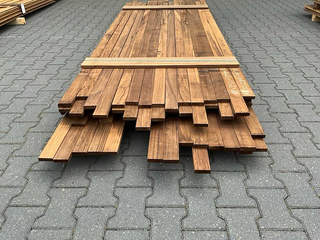 Thermo frake geschaafde plank (2450-3600x68x20mm) (85x) - afbeelding 2 van  4