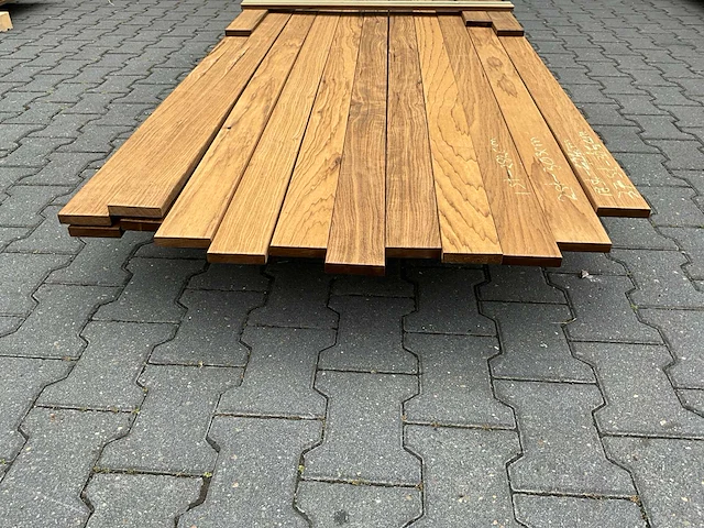 Thermo frake geschaafde plank (2820-4240x90x18mm) (81x) - afbeelding 2 van  4