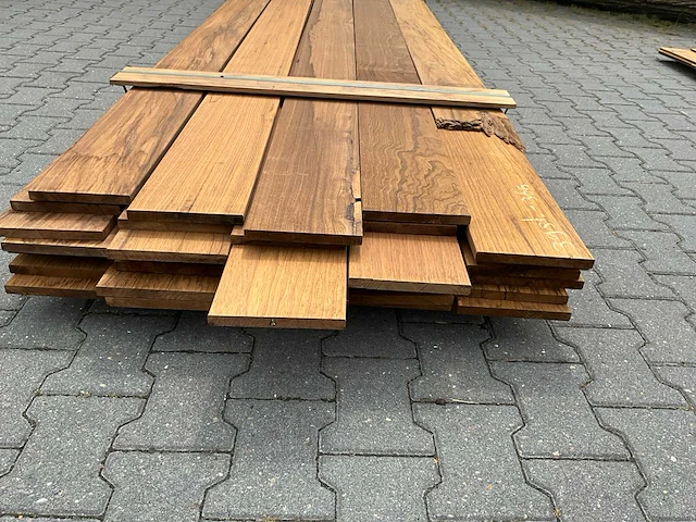 Thermo frake geschaafde plank (3650x185x18mm) (39x) - afbeelding 2 van  3