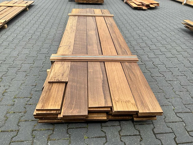 Thermo frake geschaafde plank (3650x185x18mm) (39x) - afbeelding 3 van  3