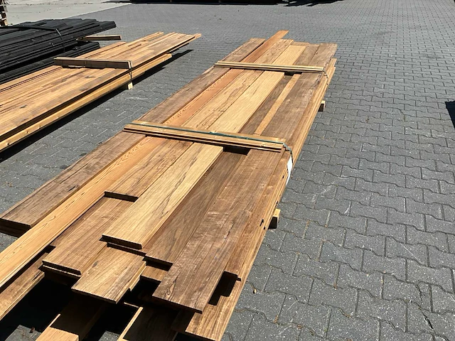 Thermo frake geschaafde plank (ca 45m2) - afbeelding 3 van  5