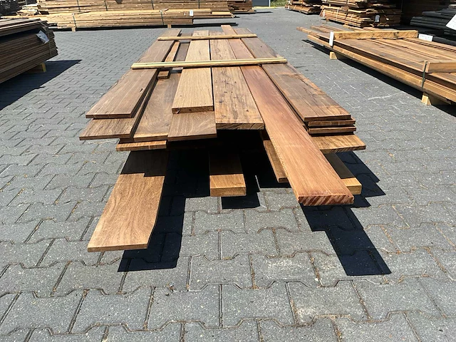 Thermo frake geschaafde plank (ca 45m2) - afbeelding 5 van  5