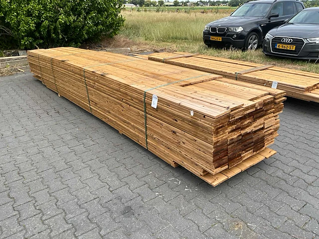 Thermo vuren geborstelde planken (3000-5400x170x18mm) (ca 200x) - afbeelding 1 van  5