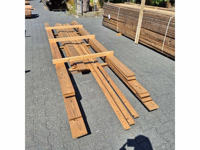 Thermo vuren planken (4200-5100x66-140x18mm) (20x) - afbeelding 1 van  5