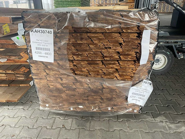 Thermo vuren wisselsponning/halfhoutsrabat 4800x134x19mm (295x) - afbeelding 3 van  3