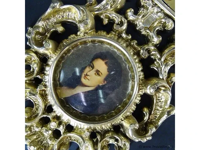 Thermometer en portret in lijst - afbeelding 3 van  5