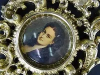 Thermometer en portret in lijst - afbeelding 3 van  5