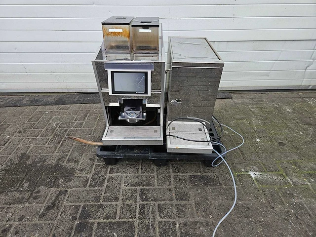 Thermoplan - black & white 3 - koffiemachine - afbeelding 1 van  3