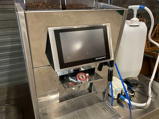 Thermoplan black & white 3 ctm koffiemachine - afbeelding 2 van  6