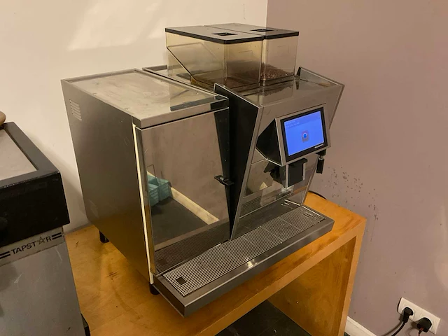 Thermoplan black&white3 espressomachine met melkkoeler - afbeelding 2 van  4