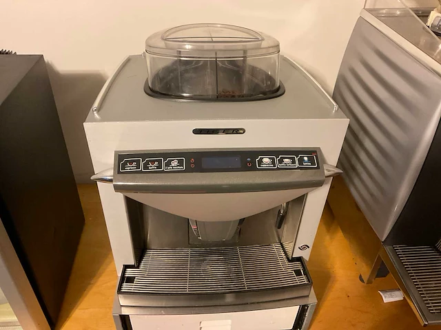 Thermoplan tiger base m4l espressomachine - afbeelding 2 van  4