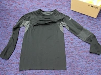 Thermoshirts en broeken ca. 40 stuks o.a. hydrowear. excl. draadmand - afbeelding 4 van  4