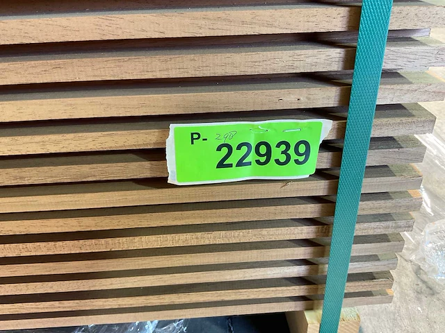 Thermowood ayous rib3 gevelbekleding 390x14,5x2,2 cm (30x) - afbeelding 7 van  7