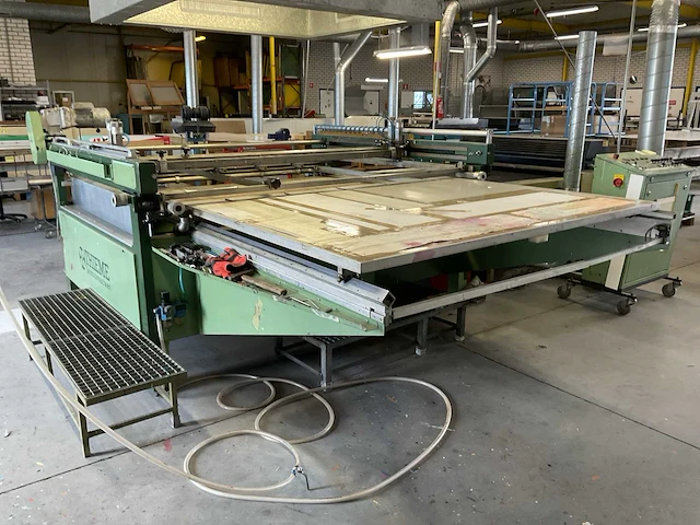 Thieme 3040r zeefdrukmachine, 3/4 automaat - afbeelding 1 van  9