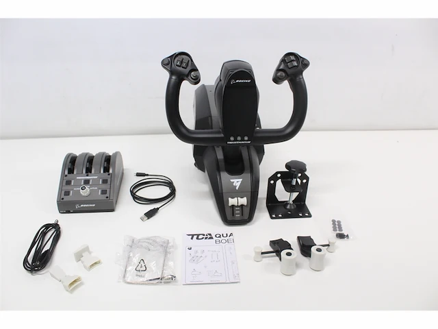 Thrustmaster tca yoke pack boeing edition flight control systeem rudder met quadrant voor pc/xbox series x|s - afbeelding 5 van  5