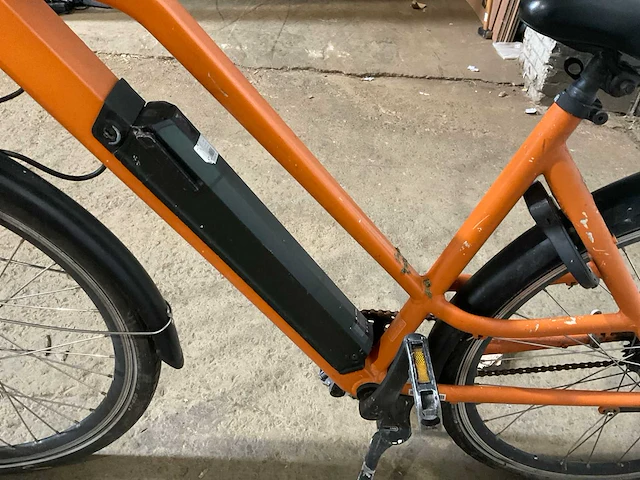 Thuisbezorgd elektrische bezorg fiets - afbeelding 10 van  11