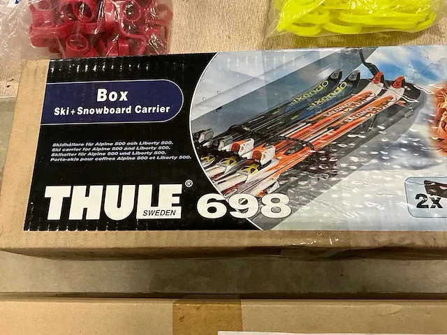 Thule 698 ski opberghulp - afbeelding 1 van  4