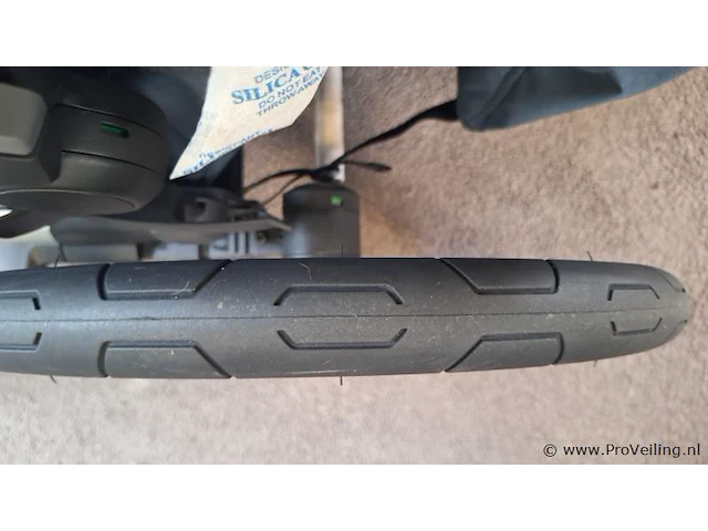 Thule fietskar | model chariot cross 2 single | kleur antraciet - afbeelding 4 van  5
