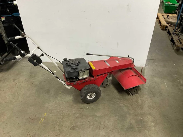 Tielburger tk30 straatveegmachine - afbeelding 1 van  4
