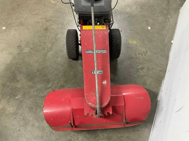 Tielburger tk30 straatveegmachine - afbeelding 2 van  4