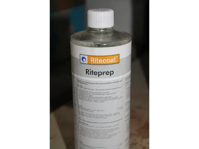 Tien flacons met riteprep was en reinigingsmiddel. - afbeelding 2 van  2