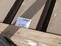 Tien hardhouten tuinhekken in metalen bok. afmeting 180 x 60cm. - afbeelding 2 van  2