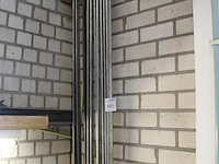 Tien lijmklemmen waaronder met lengte 250 cm. - afbeelding 3 van  3